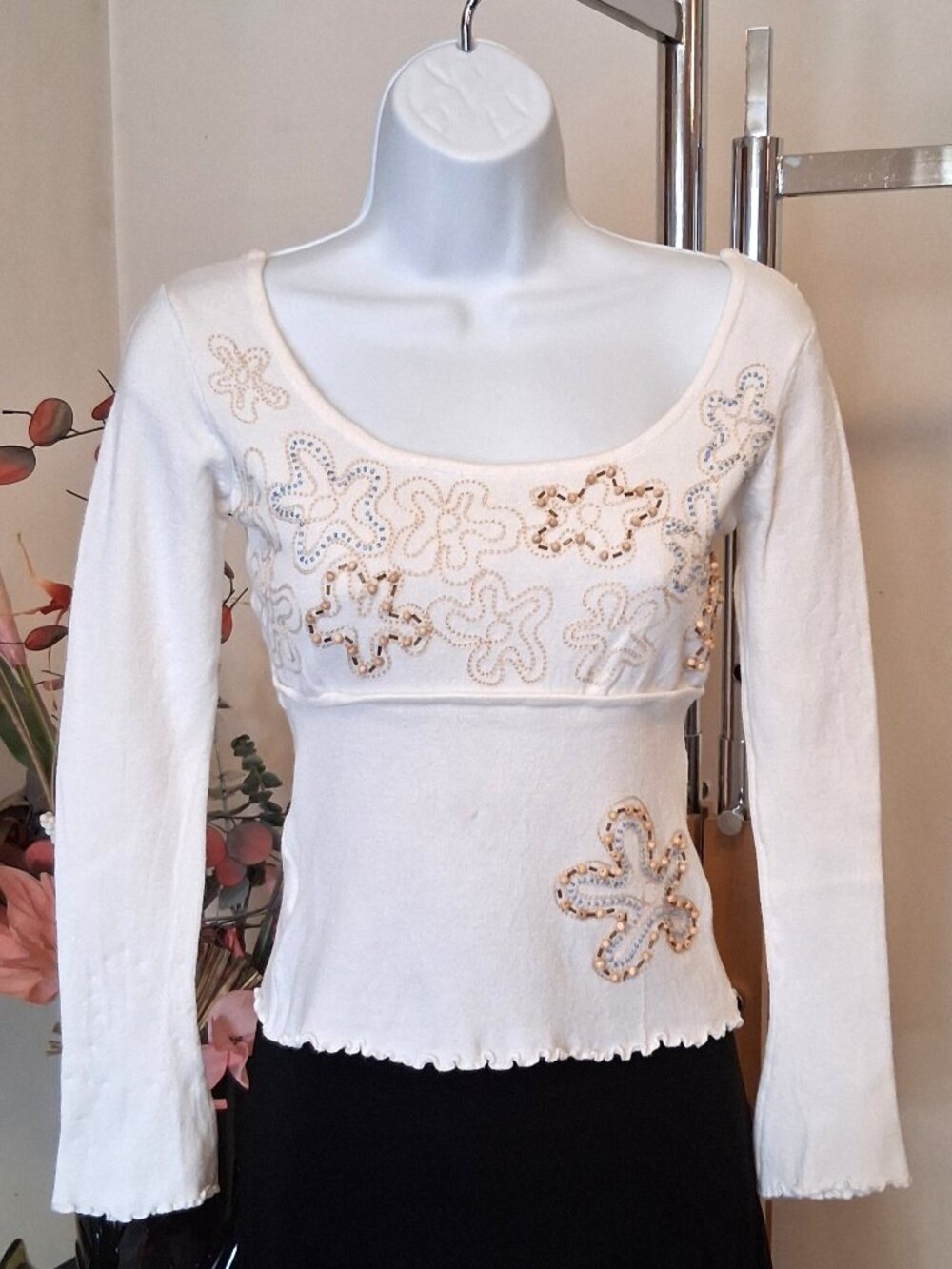 Dense Knit Cardigan Embroidered Sweater - Soft Spring Fall Winter White S